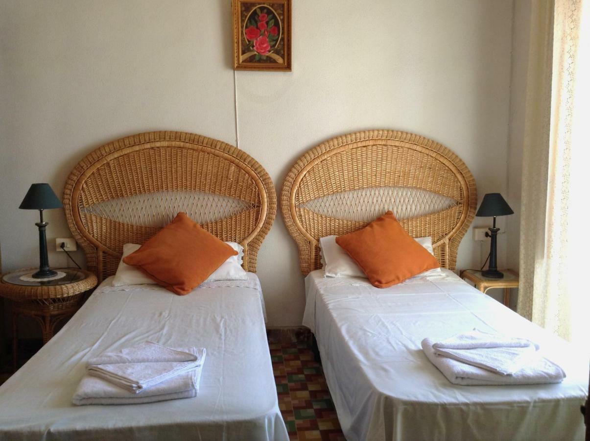 Casa Singular Dona Lola Villa เปเดรเกร์ ภายนอก รูปภาพ